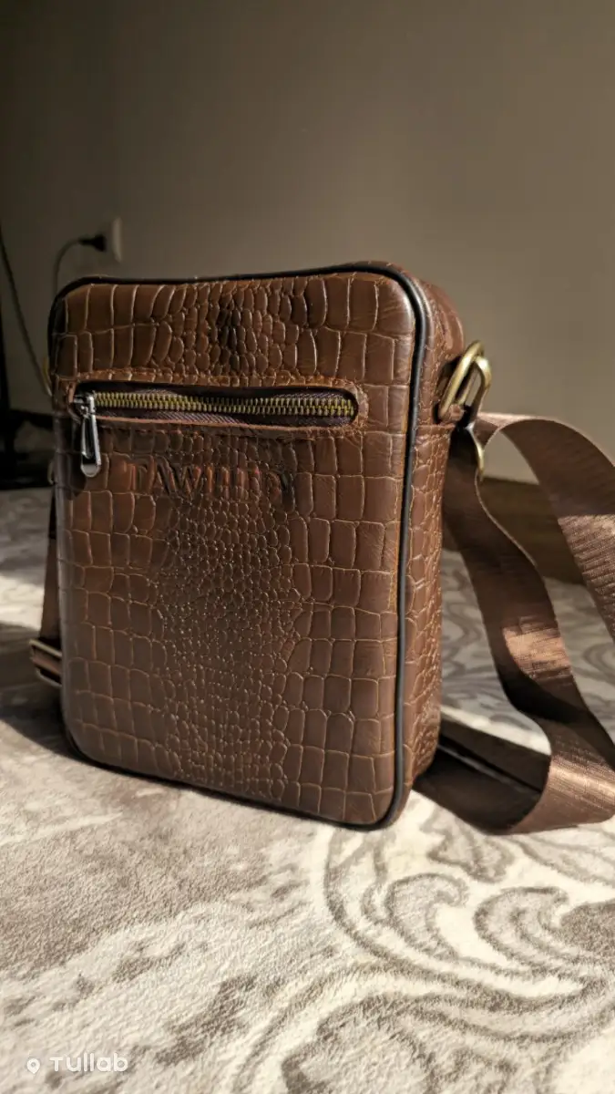 Handmade leather clutch bag