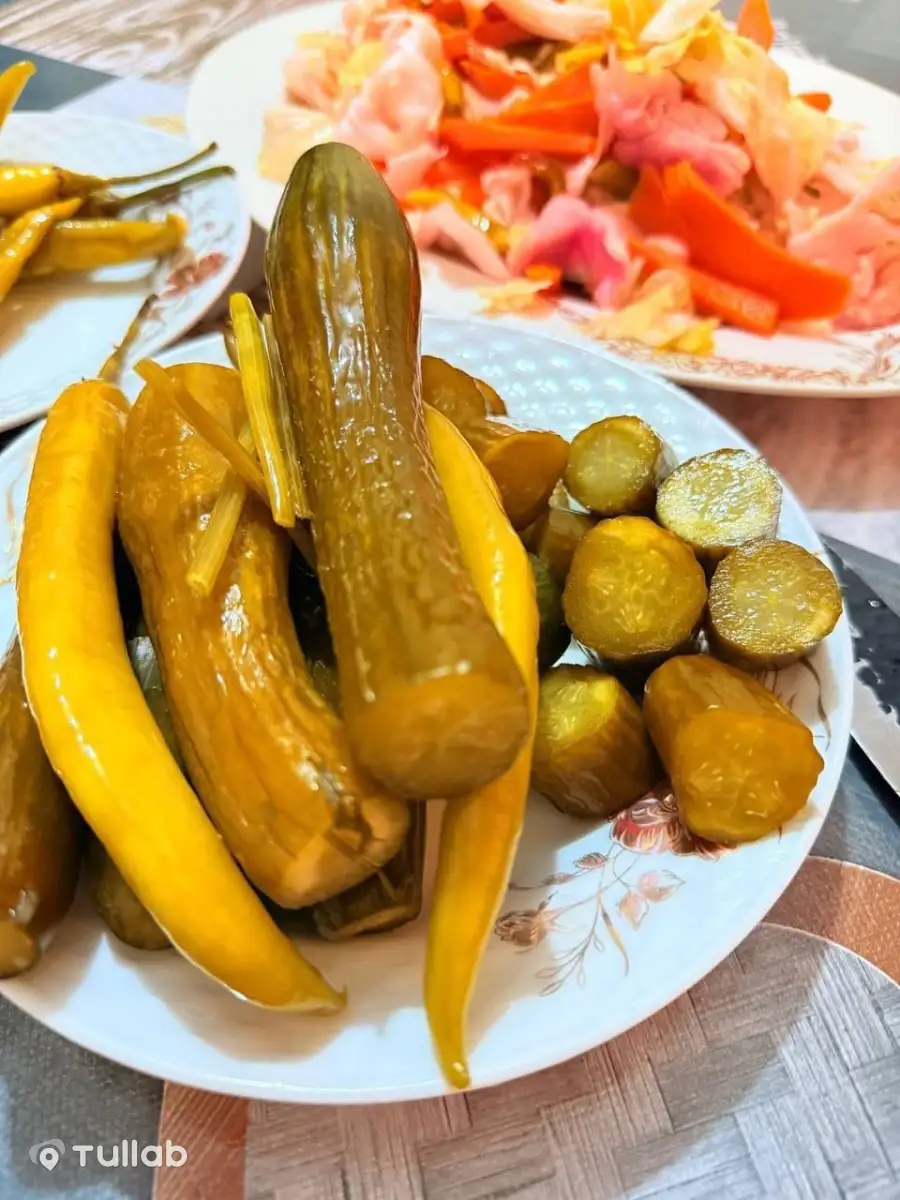 Uzbek tuzlamalari, karam va bodring