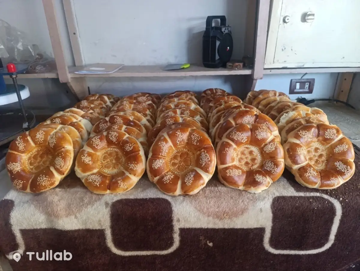 Хлеб, сомса и другие продукты из пекарни