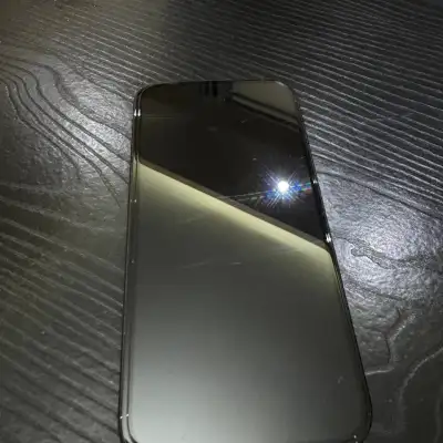 iPhone 15, 128 ГБ, батарея 84%