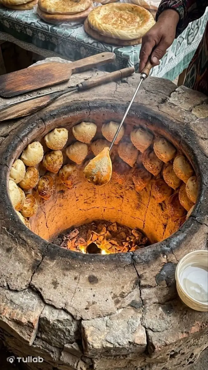 Лепёшки и самса из пекарни