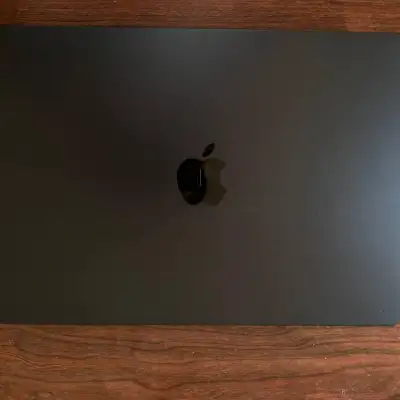 Apple MacBook Air 13.6 M2 (2022) 16GB RAM 256GB SSD Серый
