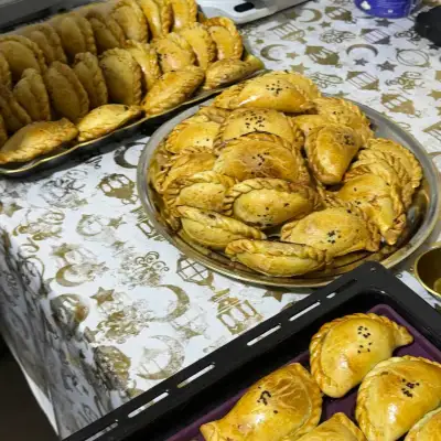 Домашняя самса, горячая, хрустящая и невероятно сочная