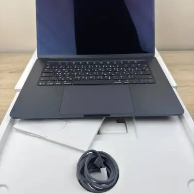 Macbook air m4 15.3 дюйма