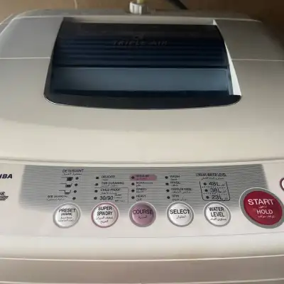 Стиральная машина Toshiba 8 кг и хонтахта