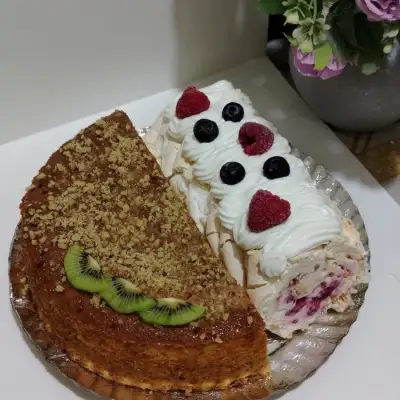 Меренговый рулет и карамельный пирог