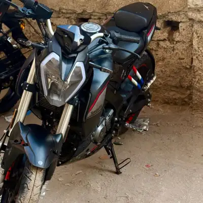 Продаётся мотоцикл Benelli S200