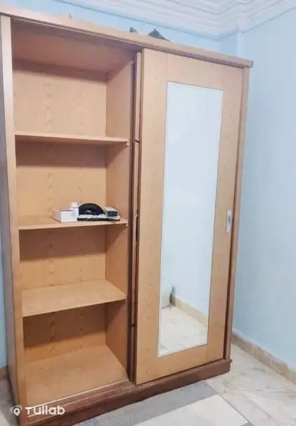 Шкаф и ковры, торг