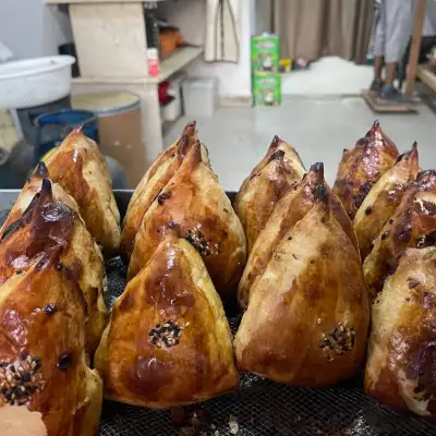 Самса с мясом, свежая из тандыра