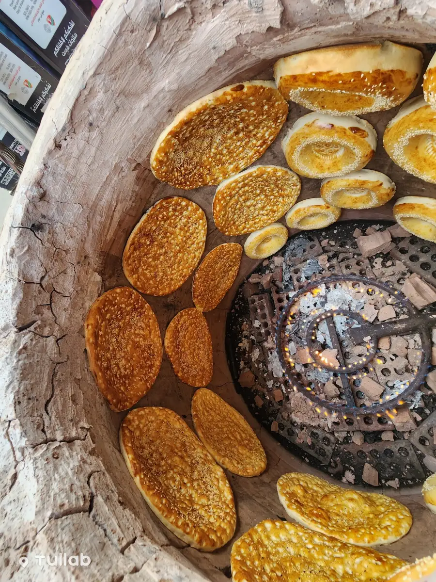 Свежий, горячий и вкусный хлеб