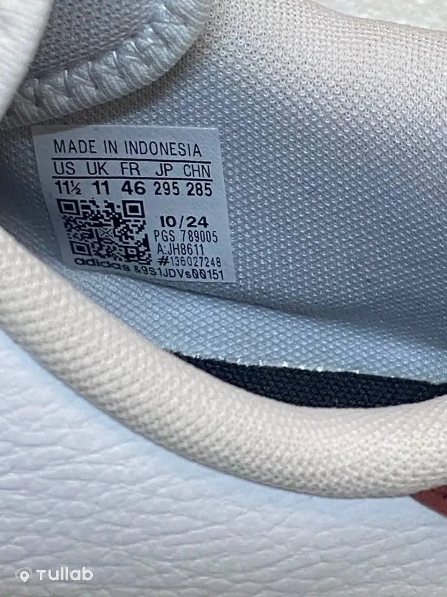 Кроссовки Adidas оригинал, 28,5 см
