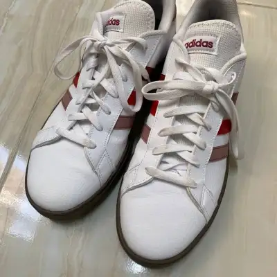 Кроссовки Adidas оригинал, 28,5 см