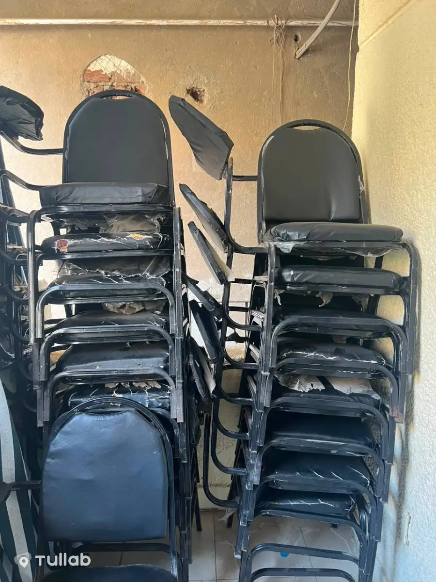 Продаются 20 стульев