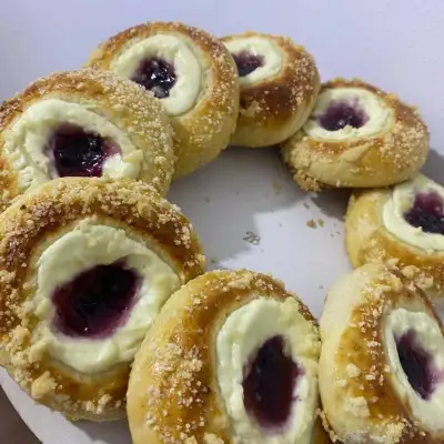 Булочки с творогом и голубикой